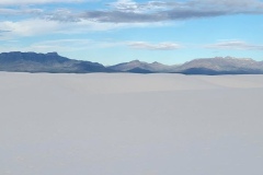 Alkali-Flats-mountains-focus