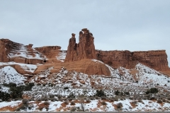 Arches-In-Winter-Pilars