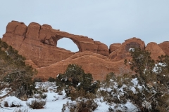 Arches-In-Winter-Skyline-Arch