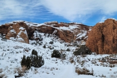 Arches-in-Winter-Snowy-Cliffs