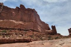 Park-Avenue-Trail-Low-Angle-rock-wall