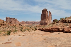 Park-Avenue-Trail-Split-V-on-SLick-Rock