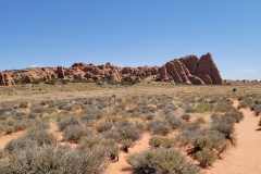 Arches-Broken-Arch-long-distance-rock