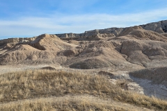 Badlands-Castle-Trail-early-rocks-and-grass