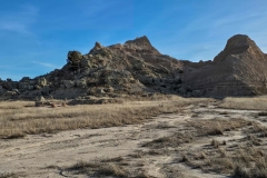 Badlands-Castle-Trail-v-rocks