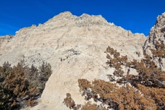 Badlands-Cliff-Shelf-Nature-Trail-giant-white-rock-wall