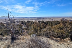 Badlands-Cliff-Shelf-Nature-Trail-looking-down-at-flats