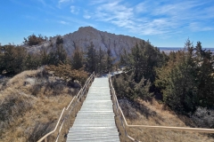 Badlands-Cliff-Shelf-Nature-Trail-stair-heading-down