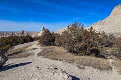 Badlands-Cliff-Shelf-Nature-Trail-wide-looking-back