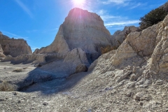 Badlands-Notch-Trail-sun-over-canyon