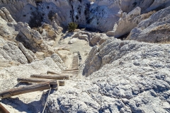 Badlands-Notch-Trail-top-of-the-ladder