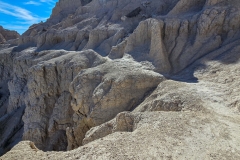 Badlands-Notch-Trail-topside-cliff-ledge