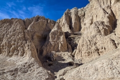 Badlands-Notch-Trail-topside-rock-walls