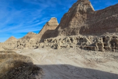 Badlands-Door-Trail-long-wall-early