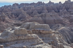 Badlands-Door-Trail-ringed-walls-close