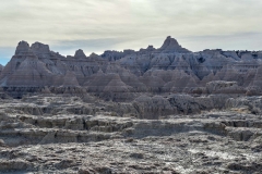 Badlands-Door-Trail-wide-rock-walls