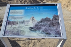 Badlands-Fossil-Trail-Reading-the-Desert-sign