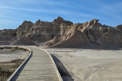 Badlands-Fossil-Trail-wooden-path