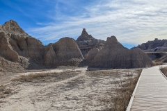 Badlands-Window-Trail-path-halfway-point