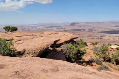 Canyonlands-Murphy-Trail-Ledge-on-Edge