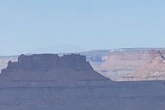 Canyonlands-Murphy-Trail-close-cloud-covered-hill