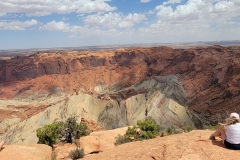 Canyonlands-Upheaval-Dome-1st-overlook-sitting
