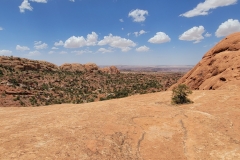 Canyonlands-Upheaval-Dome-slick-rock-between-overlooks