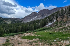 Cecret-Lake-Wide-valley-with-mountain