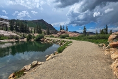 Cecret-Lake-track-around-lake
