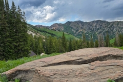 Cecret-lake-big-rock