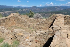 Chimney-Rock-National-Monument-Outer-wall-with-views