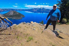 Crater-Lake-Rim-Trail-Selfie