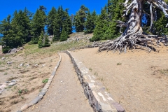 Crater-Lake-Rim-Trail-start