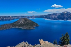 Crater-Lake-Rim-Trail-wide-with-Wizard-island