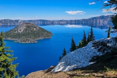 Crater-Lake-Rim-trail-wizard-island-in-frame