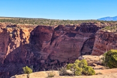 Dead-Horse-Rim-Loop-Red-rocks-green-top