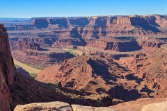 Dead-Horse-Rim-Loop-river-from-bench