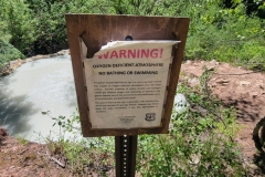 Dolores-Geyser-Warning-Sign