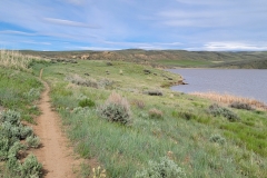 Elkhead-Sand-Rocks-trail-and-lake