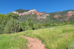 Falls-Creek-Waterfall-Rocks-past-the-meadow