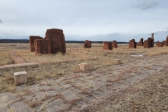 Hiking-Fort-Union-West-Side-Chimneys