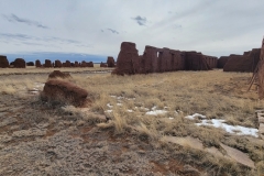 Hiking-Fort-Union-wide-lots-of-ruins-east