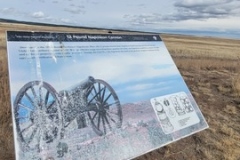 Hiking-Fort-Union-12-pound-canon-info