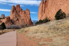 Garden-of-the-Gods-Early-in-the-park