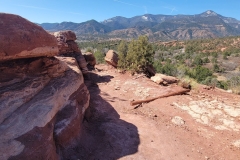 Garden-of-the-Gods-rock-wall-to-valley