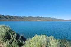 Hiking-Lake-Nighthorse-calm-water-early