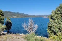 Hiking-Lake-Nighthorse-window-to-the-lake