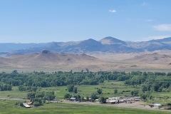 Lookout-Mountain-Del-Norte-mountains-and-green