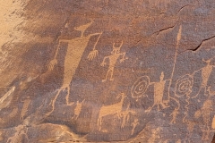 Moab-Petroglyph-hunt-close