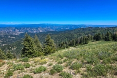 Mores-Mountain-Rounding-the-backside